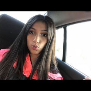 Meet your Posher, Christina